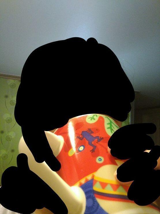 >>76이 안 나와서 짐이 대신 마시겠노라 막 그렇게까지 짜진 않았다 찝찌름한 정도인데 그게 더더욱 구역질났다 아 다 안녹았네 3번째 사진에 마