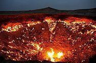 다르바자 Darvaza, Derweze(투르크멘어 - 관문) 다른 말로 지옥문(The Door to Hell). 지구 상에 지옥이 있다면 이렇게