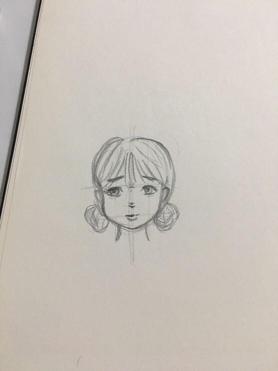 보고 그린건 아니고 그냥 혼자 그려본거 ..! 얼굴형이 어색하다 뭐가 문제지 음 다 문제 같긴한데