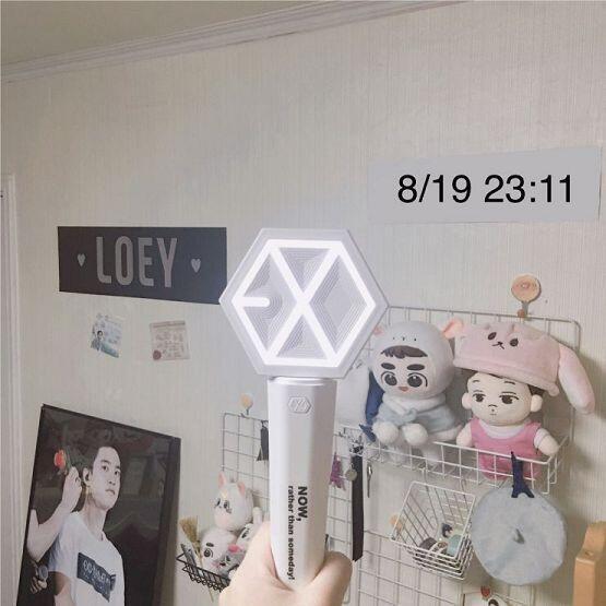 내 방중 유일하게 365일 깨끗한 곳 .... 여기만큼은 진짜 신경써서 꾸몄어ㅠㅠㅠㅠㅠ 혹시나 해서 날짜랑 시간 박아놨거든 덕질존 사진 몇장 더