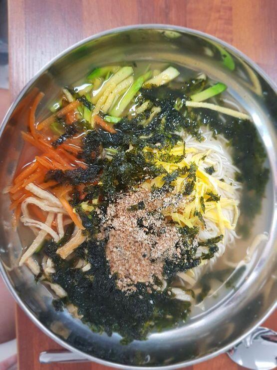 콩나물비빔밥...