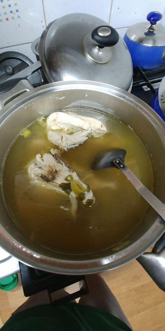 이건 직접 만든 닭국