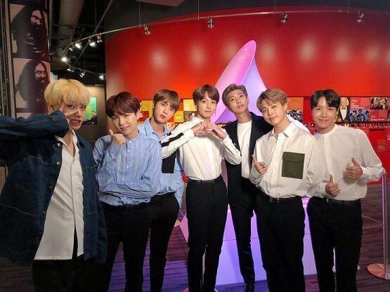 난 방탄을 추천해~ 항상 열심히 하는게 눈에 보여서 좋고 방탄하면 퍼포먼스 아니겟어? 진짜 영상들 보면 주금 껙- 뭐 무개념아미만 문제지 방탄.