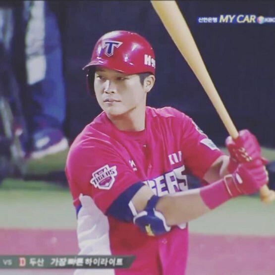 슬슬 3D나올 때 된것같아서 난 쓸디 최애 올리규 갈게 ㅠㅠ 아직 잘 못하지만 노력하나는 최고봉인 이쁜이들 ㅠㅠ
