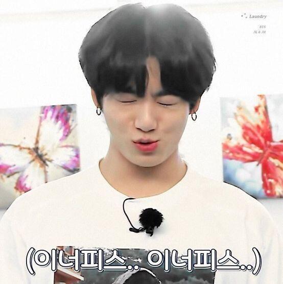 정국아.......오늘 브이앱에 트윗까지 무슨 일이야