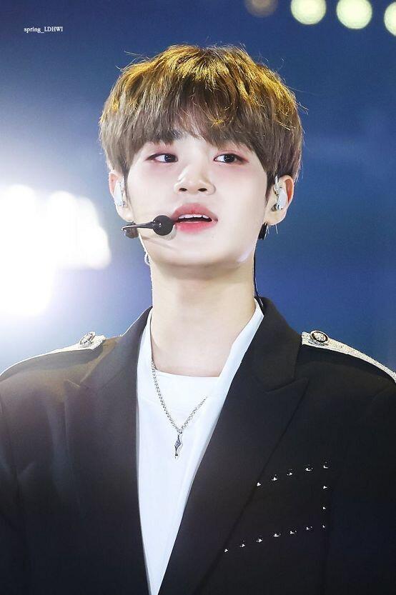 지훈이?? 대휘?? 어쩌다 보니 윗스레랑 같네