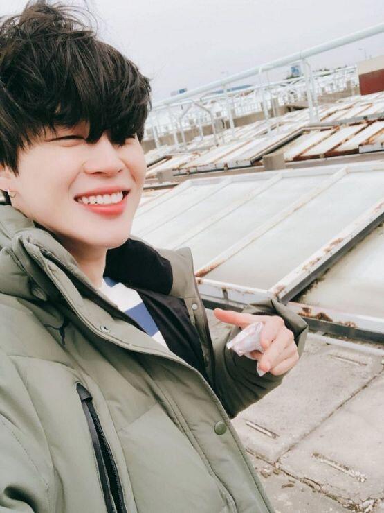 아그리구 지민아 사랑해 생일 완전 축하해♥♥♥ 우리 방탄의 귀염둥이 요정 지민이♥ 즐거운 하루 보냈겠지?