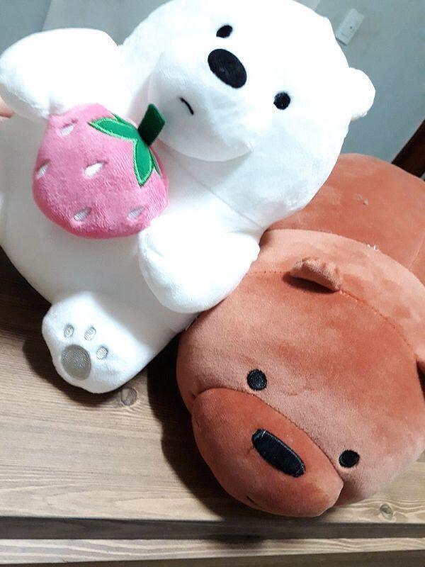 너네 인형 가지고다녀라.. 진짜 열일한다!! 위쪽은 프랭클린, 아랫쪽은 어거스틴이다 이름은 내 친구들이 지어줬고 위 베어 베어스라는 애니메이션에