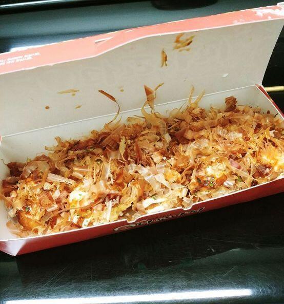 아까 길에서 만난 타코야키 트럭 아저씨 감사합니다 배고팠어요