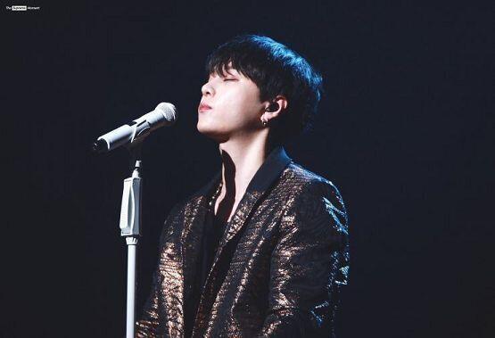 그리고 하이라이트 용준형... 진짜 미쳐벌여...ㅠㅠㅠㅠ 콘서트 못간거 엄청 후회중이야 진짜 울고싶다 주녕이 외모 좀 봐ㅠ