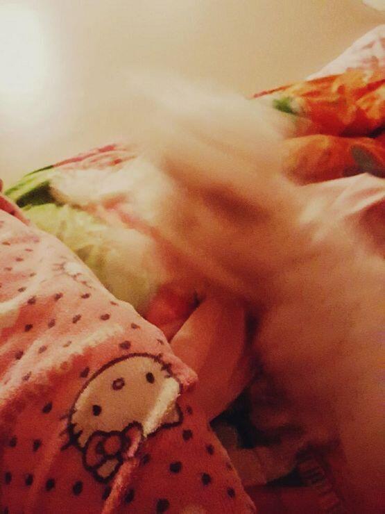 방금 깨웠는데 눈이 말똥하고… 으으 진짜 병원 데려가야할지 모르겠네 ㅠㅠㅠ 몰라 귀엽다ㅠㅠ