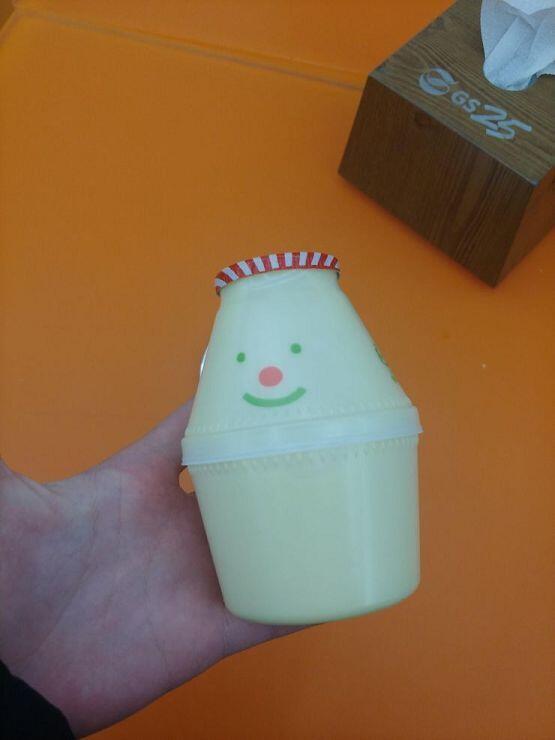 우여곡절 끝에 받은 영자님의 바나나우유...! 맛있게 잘 먹겠습니다!! 비빕