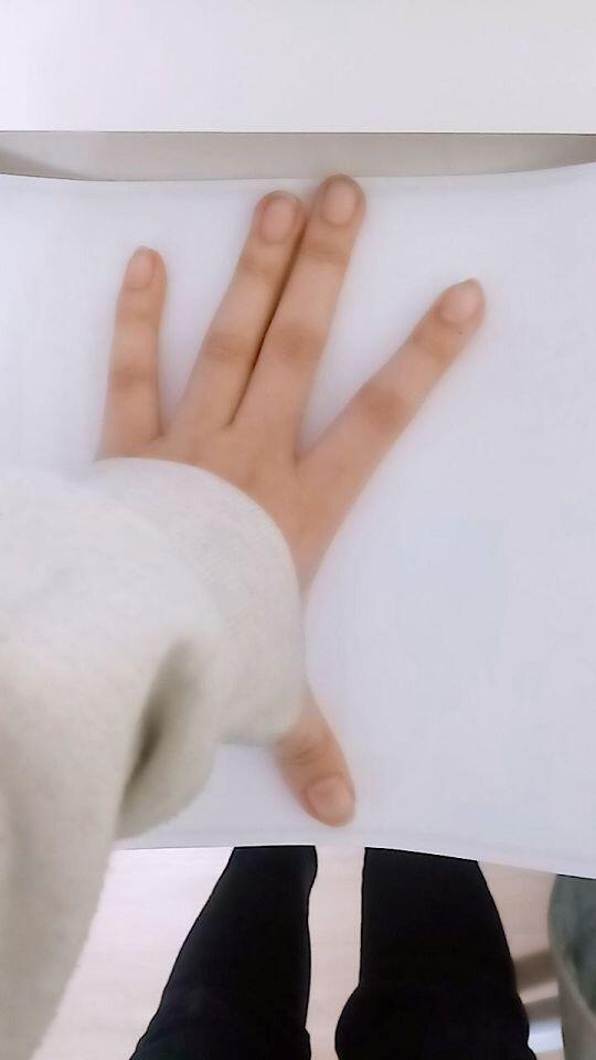 워어... 나도 손 남자손 크기인데 스레주 나보다 쪼금 더 크당