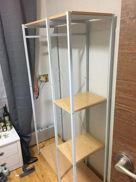 여러분은... 완제품을 사세요... 윗판은 아직 조립도 못했는데 힘듬