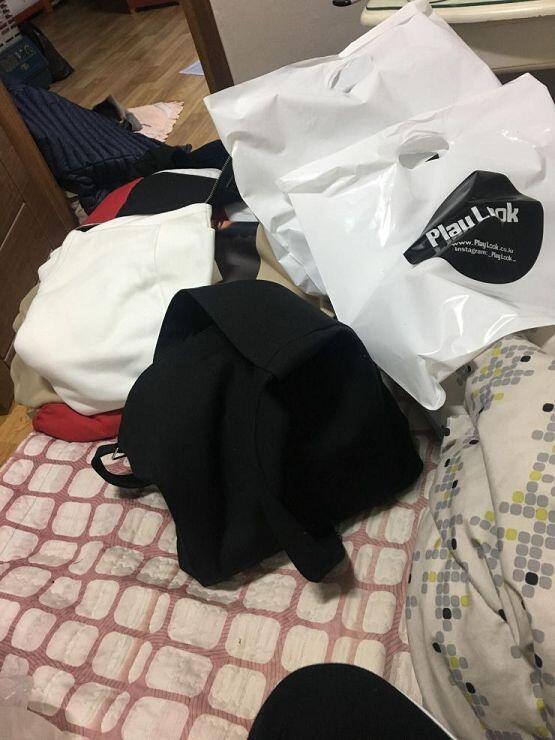 새로산 옷이랑 새로산 문구류를 정리하겠움