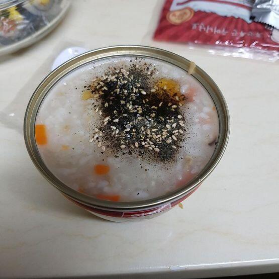 저녁 식단 쇠고기죽 히히히 상 차리고 뭐고 할 필요 없어서 편하당