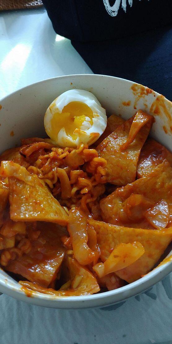 플레팅은 필요없어 근데 존맛.....너무 맛있다 이거