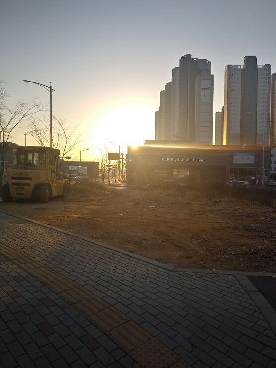 뒤돌면 햇빛