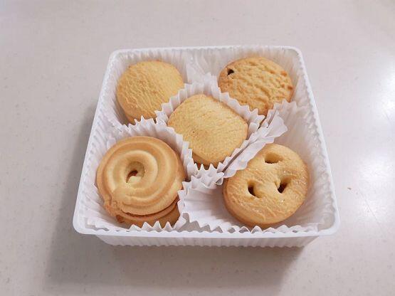 고급 과자,,,, 역시 비싼 게 맛있더라