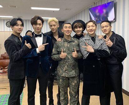 비투비 어때? 지금 은광이랑 창섭이가 군대갔고... 이제 민혁이도 곧 가ㅠㅠ 그래도 입덕하면 후회는 안할거야😊 나 아이돌 판적 한번도 없었는데