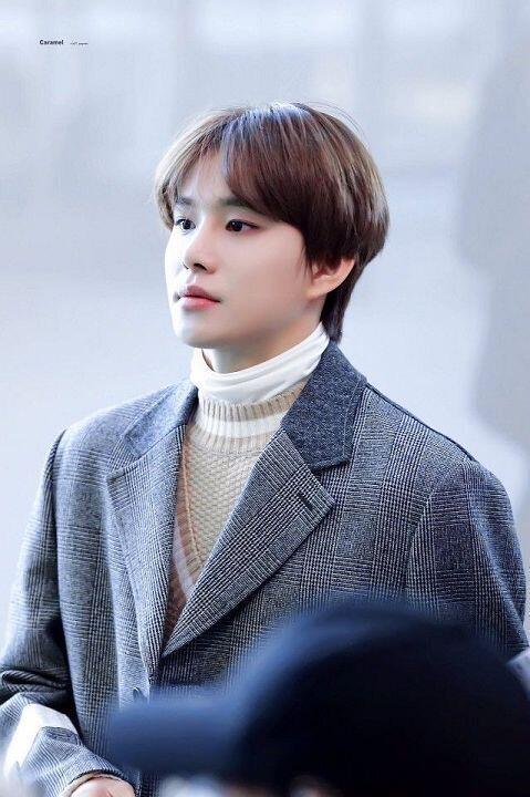 세계관 완전 복잡하긴한데 오래파다보면 좀 이해하기가 쉬워지더라!! 지금 내 최애는 정운데 정우 진짜 요정이야 ㅠㅠ 이번에 콘서트가서 실물 봤는데