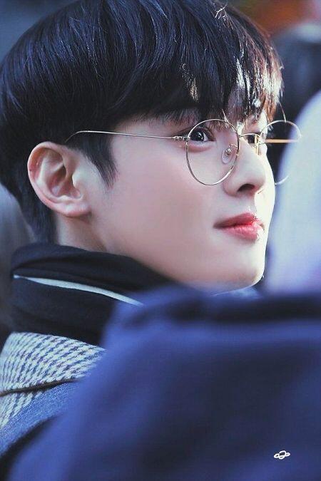 아스트로 차은우 ㅠㅠ 진짜 예쁘고 사랑스럽고 바기 혼자 다 해 ㅠㅠ 얼굴이 늘 새롭고 짜릿해 정말 ㅠㅠ