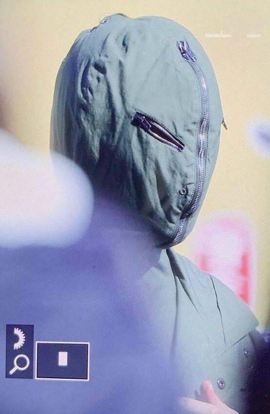 너무 잘생겨서 얼굴을 볼 수가 없어요 진짜 너무 잘생기지 않았나오??? 세븐틴 버논이에오 세븐틴하세오,,,