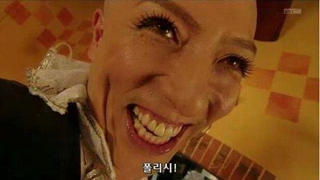 가면라이더 가이무의 오렌 피에르 알폰조야 그럼 가면왜건은 쿨하게 사라져주지...