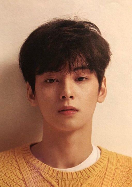 아 나 재수하는 동안 차은우로 버팀 진짜...잘생긴사람 한번쯤은 실제로 보고 죽어야지 하는 마음으로...ㅋㅋㅋㅋㅋㅋㅋㅋㅋㅋㅋㅋㅋㅋㅋㅋㅋ어이없지?