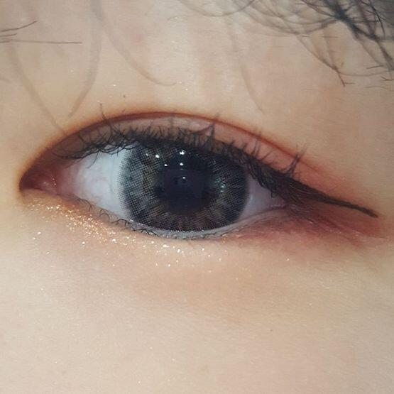 살짝 도화살을 낀 데일리눈화장!