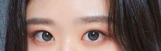 나름 치명+몽환(?) 메이크업...ㅎㅋㅌㅋㅋ 꽤 진했는데 사진 찍으니까 다 날라가네😞