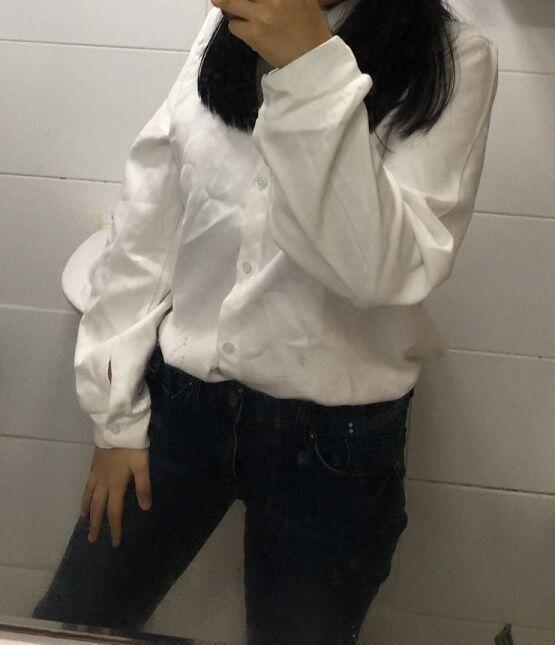 >>3 웅 이런 건데.. 내가 옷을 잘 못 입어서 ㅜㅜㅜㅜ 괜찮나 ㅜㅜㅜㅜ