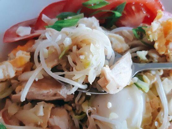음식 사진 주의!! >>29 만들었다. 맛있고 많이 먹어도 딱히 살 안찌는 요리 완성☆ 나 원래 토마토는 걍 베어먹는데 여기 올린다고 플레이팅도