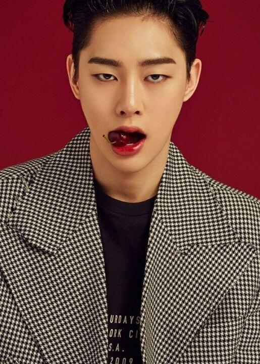 이건가 쨋든 그거 봤어 근데 저장은 안했어ㅜㅜ 섹시가 취향이라 꽃이야 하이라이트부분같이