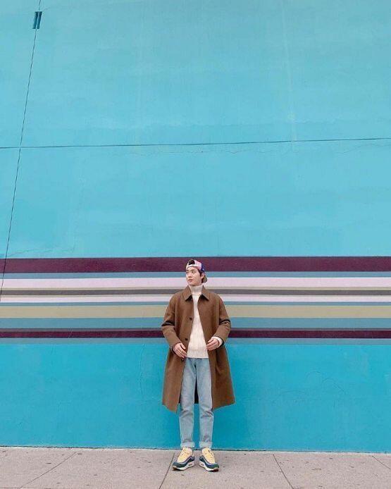 얘들아 수호가 최고다...옷 존나 잘입는다 진짜야 인스타 들어가봐 개오져 @kimjuncotton 이거야 사진 몇장 투척하고 갈겡