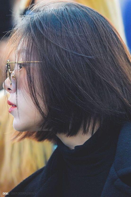 여돌도 괜찮다면 사진 첨부할게... 아니면 뭐 예쁘게라두 봐줘!