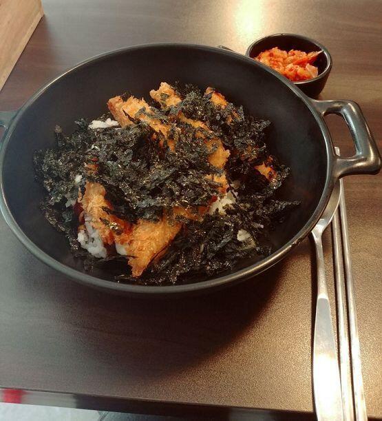 개강한 지 이주만에 제대로 된 점심 먹는당 밥은 치킨마요