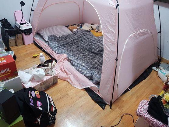 일찍 자야돼서 급하게 마무리했어..... 과정 안 올려서 미안해ㅠㅠ!!! 살아있는 벌레가 좀 나와서 놀란마음에....흑흑... 주말쯤에 책상치우