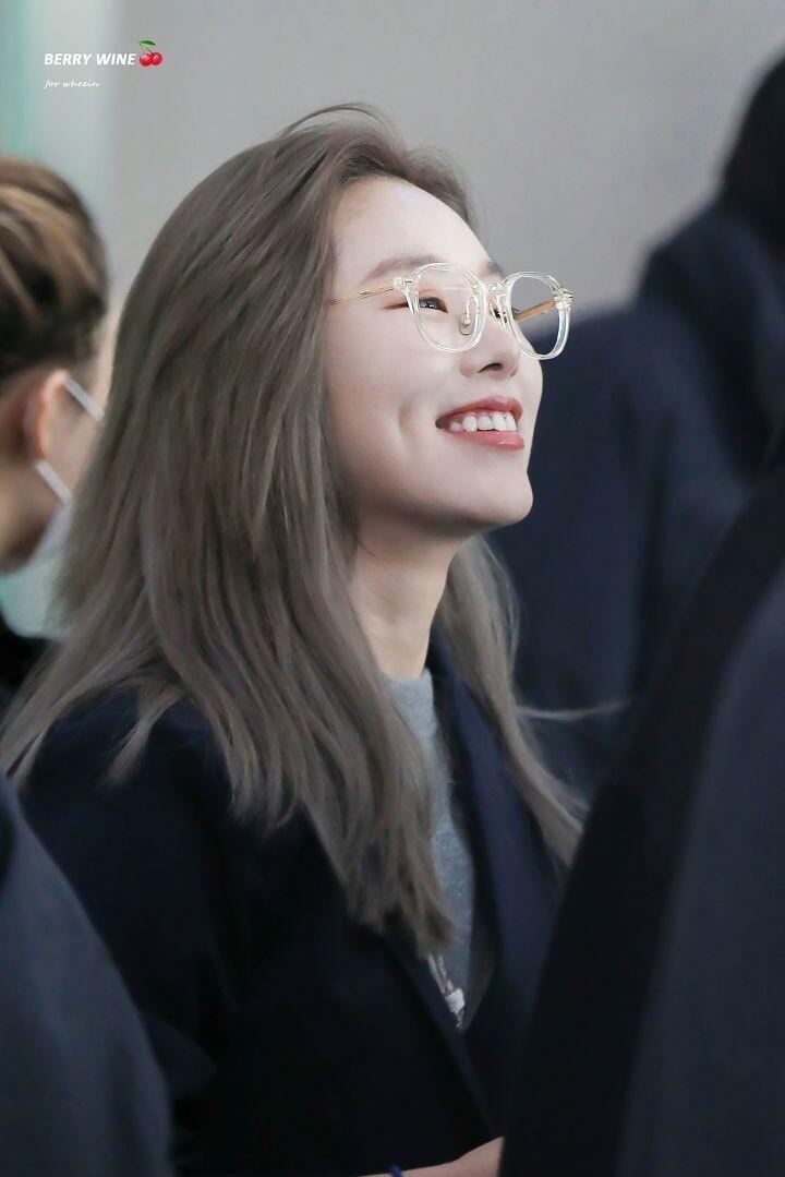 웨 ... 웨 휘인 안해요??? ㅠㅠㅠㅠㅠㅠㅠㅠㅠㅠ 앓다죽을 정휘인 ㅠㅠㅠㅠㅠㅠㅠㅠㅠ