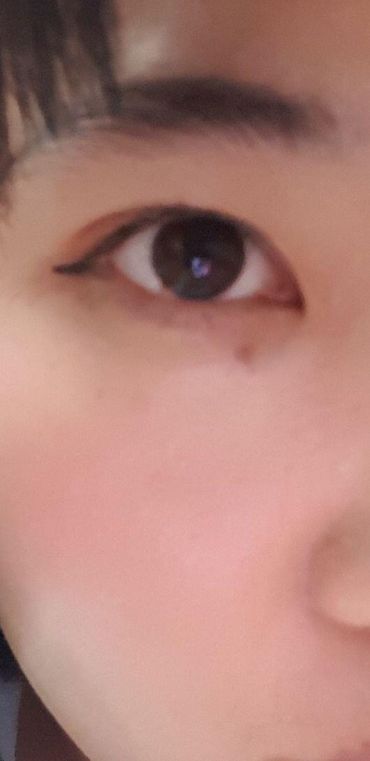>>36 따라해봤는데 뭔가 엄청 삐뚤빼뚤하게된다 난..그래도 느낌은알것같아 조언진짜 고마워 도움많이되었어 더 노력해볼게 화장개어렵당ㅜㅜ