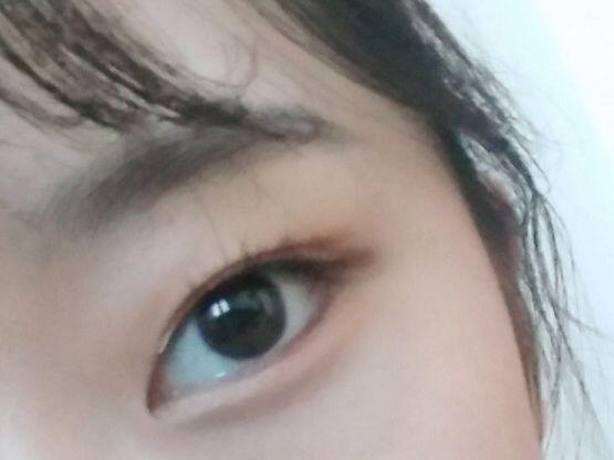 >>2 그럼 실쌍테 ㅇㄸ 눈사진 올려도 되겟지? 저게 지금 섀도 뷰러 실쌍테한건데 좀따가 아라 마스카라 할거고... 지금은 티 좀 나지? 학교에