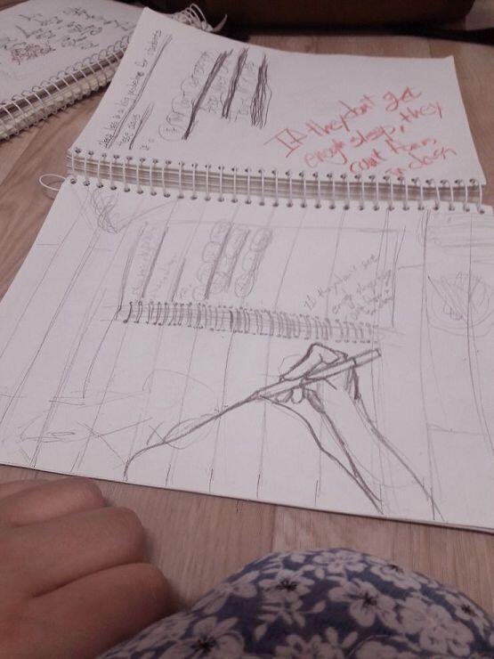 >>387 이거 나임.. 솔직히... 그때... 시간 없어서 사진찍고 그 위에 기본 카메라 보정으로 올렸던거라 다른 거 올린다.