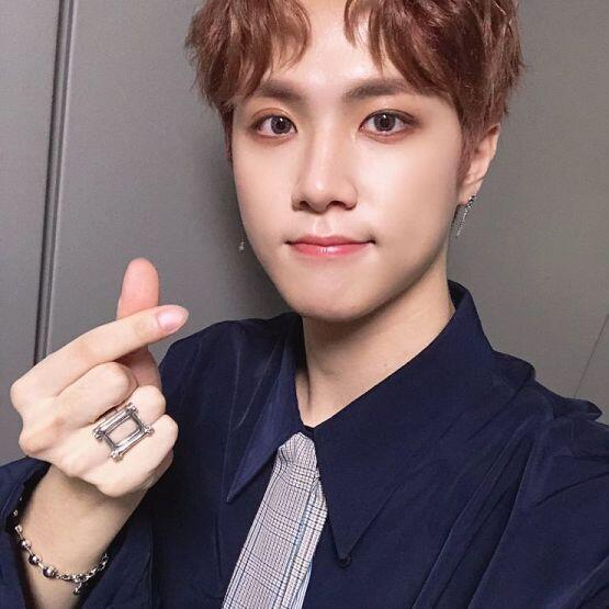 김동한 그냥 걍 댕댕이야 어제 컴백했다ㅎㅎㅎㅎ