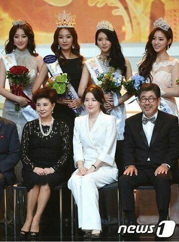 이영애씨가 한 머리 진짜 이쁘지 않음? 아 이영애씨가 이쁜거구나 ..그래
