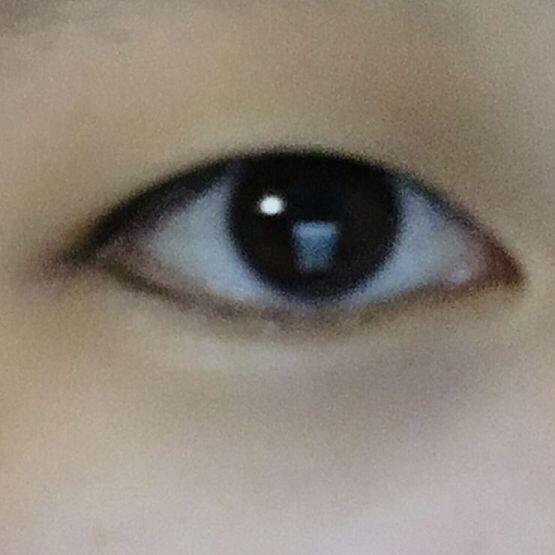 나도 화장 초보라서 조언 좀 해줘ㅠ 이건 내 쌩눈