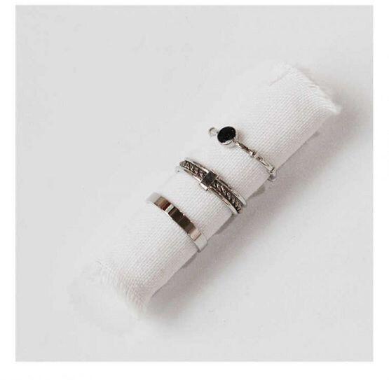 내 손 진짜 짧은데 안 어울리겠지