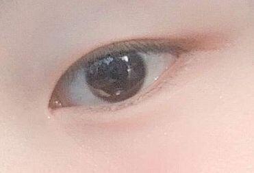 난 무쌍ㅇㅣ야 ... ㅜㅜ 다들 눈 너무 이쁘다,,, 컨셉은 없지롱 하나는 화장 한 거 하나는 안 한거야!