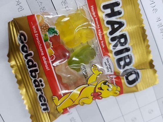 오늘 시험보면서 먹은간식 하리보는 미니지만 두봉지먹었다ㅠ 약200kcal