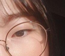 이런 눈인데 어떤 라인을 해야할지도 모르겠어.. 눈 화장 안한 크기야