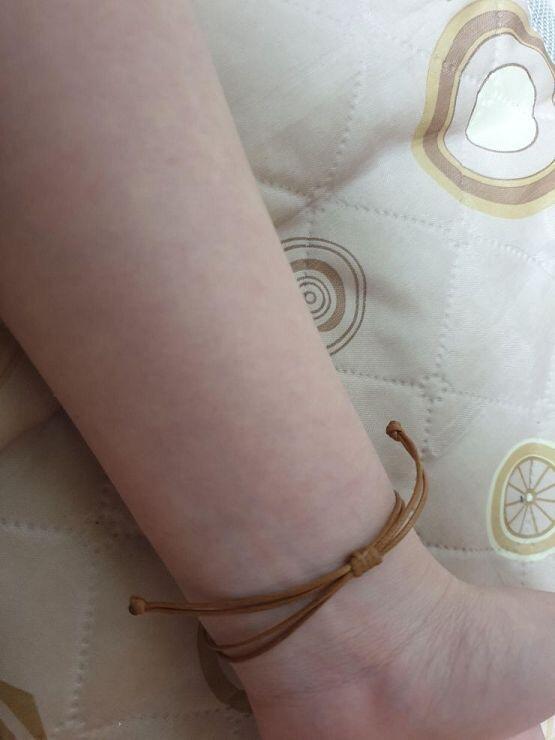 이렇게 끈으로 조절하는 형식이야 난 평소에 귀는 뚫었지만 귀걸이도 안하고 손목 시계라던지 반지 목걸이 등 악세서리에는 관심이 없어 귀찮기도 하고
